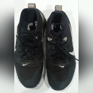 Nike Men's Black Mesh Athletic Shoes